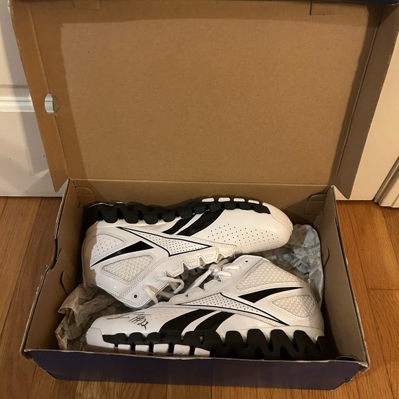 I.T. Factor Reebok Shoes - Picture 7 of 10